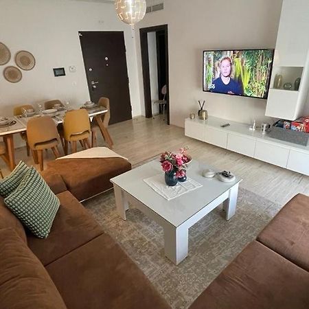 Schoene, Ruhige Neuwertige 127Qm Ferienwohnung Sidi Daoud Exterior photo